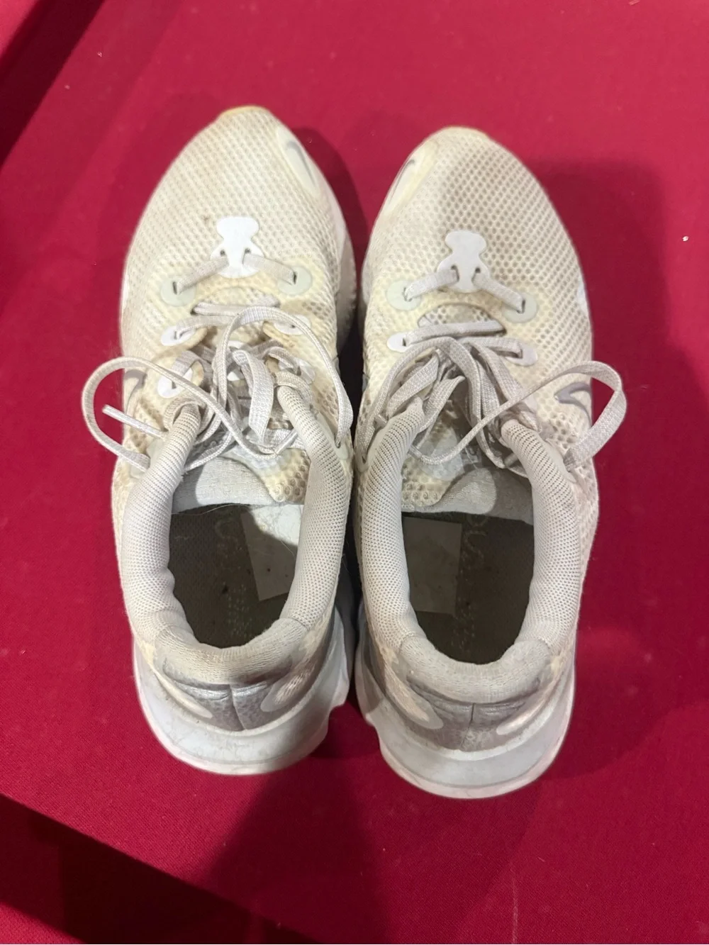 Nike Women’s Lightweight White Sneakers